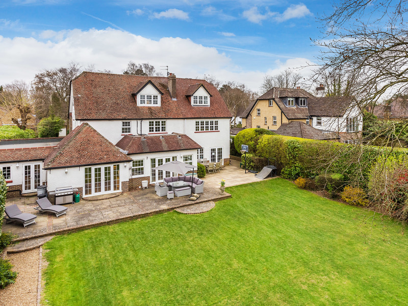 6 Bed House Detached For Sale in Warlingham